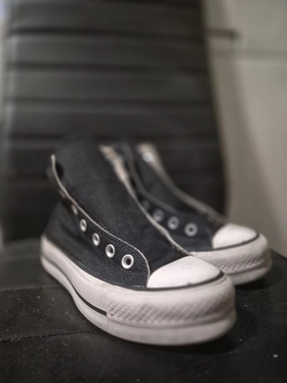 Converse Chuck Taylor High All Star Sneakers Size 5